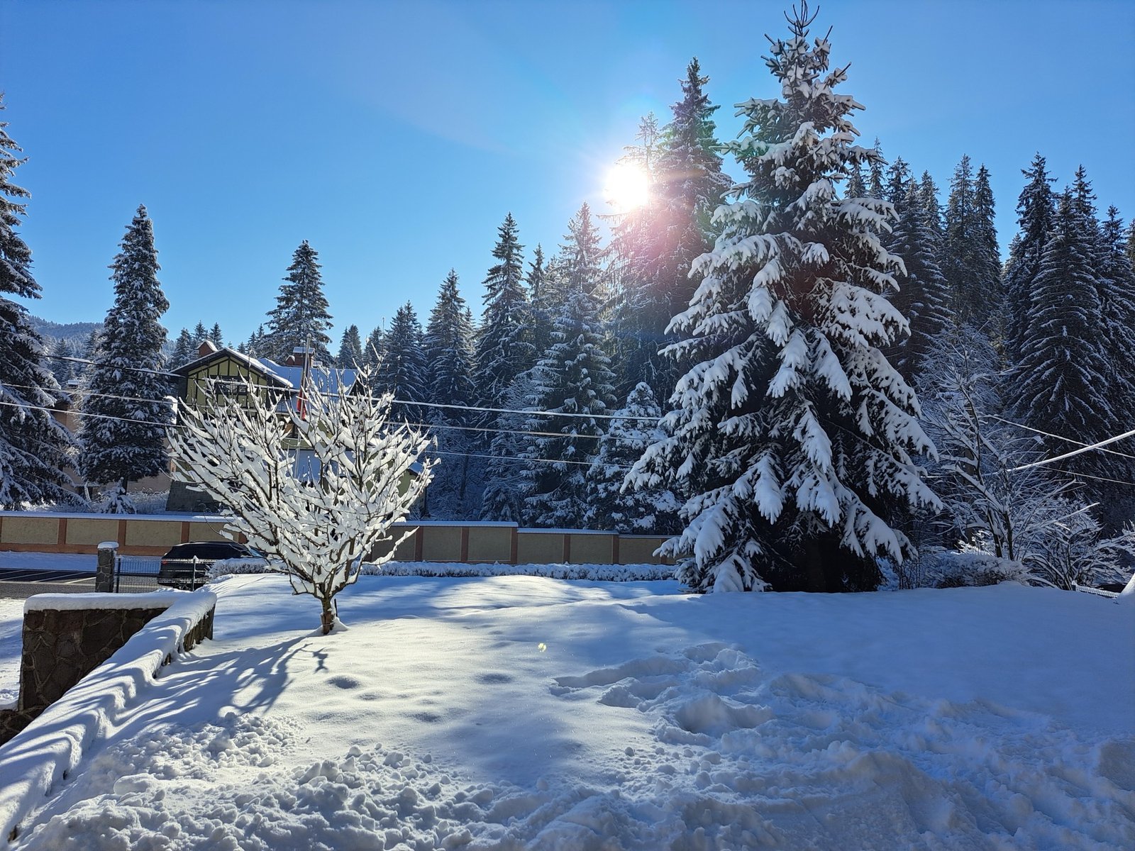 Villa — courtyard in winter